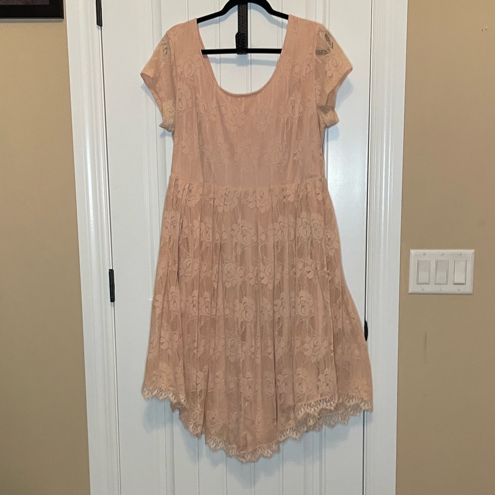 Torrid 16 Blush Lace Tea length Dress Asymmetrical Scalloped hem fully lined